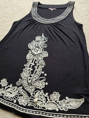 Devoted Luxury Apparel Embroidered Sleeveless Blouse Tank Top Womens Size Medium